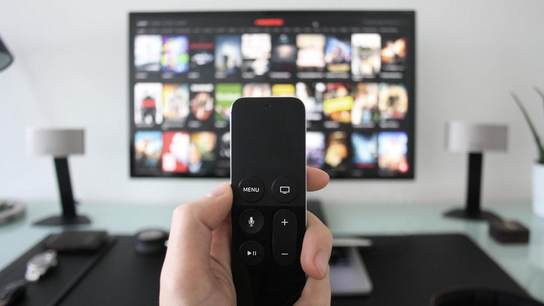 Sử dụng cổng VGA hoặc cổng AV
